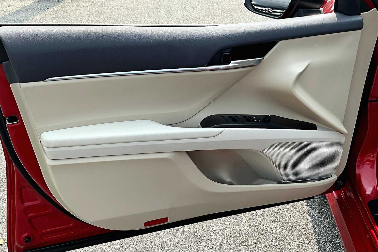 2024 Toyota Camry LE - Photo 8