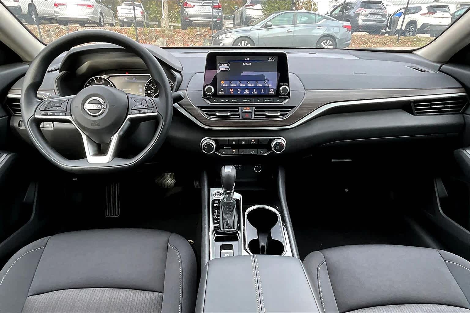 2024 Nissan Altima 2.5 SV - Photo 11