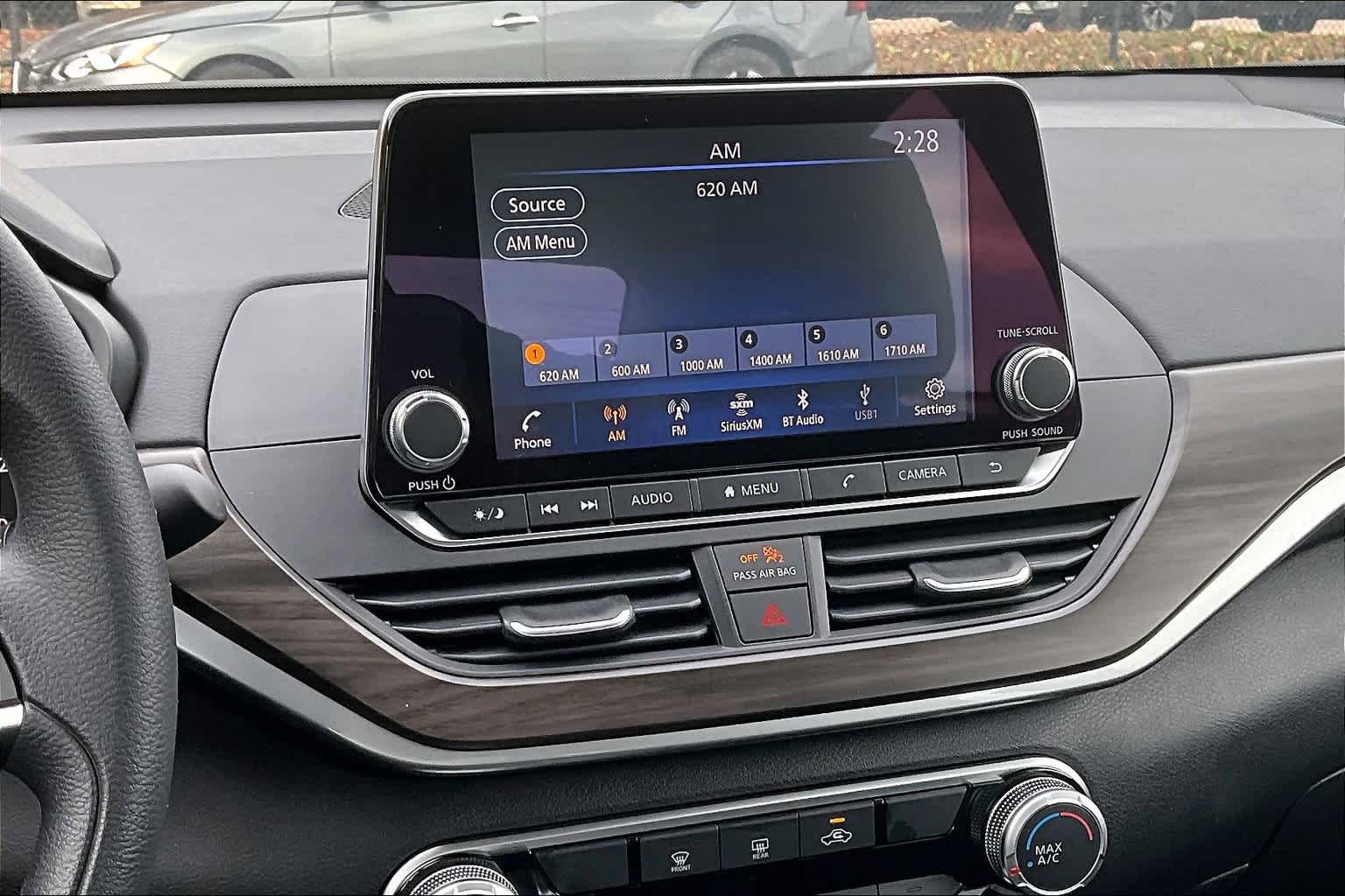 2024 Nissan Altima 2.5 SV - Photo 12