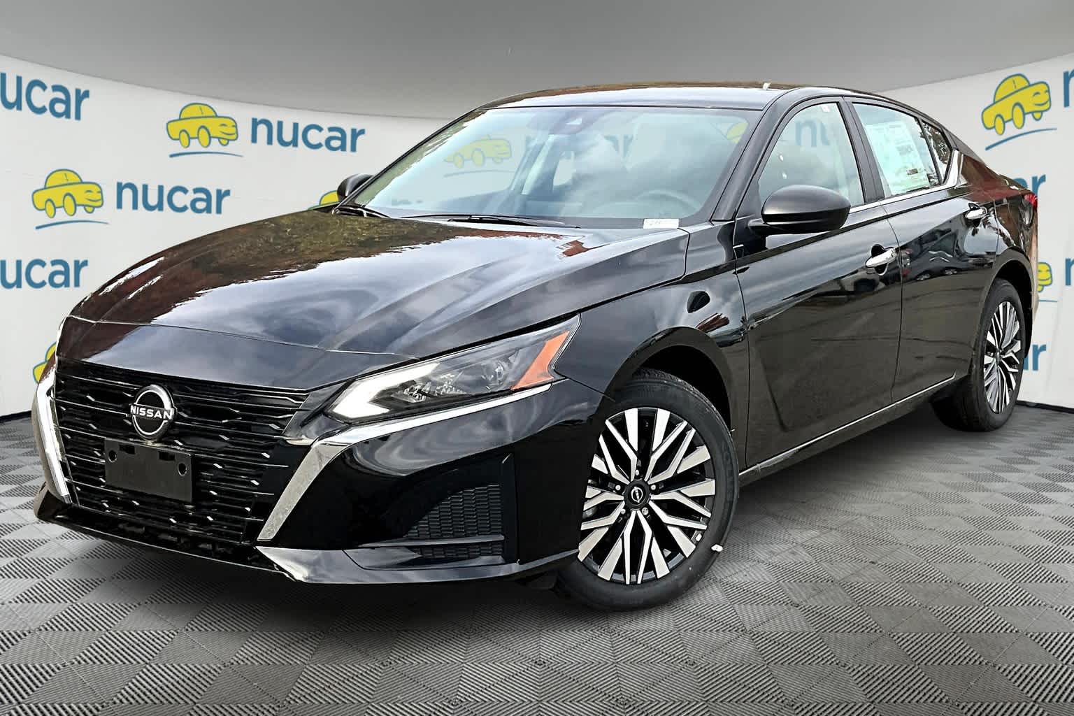 2024 Nissan Altima 2.5 SV - Photo 3