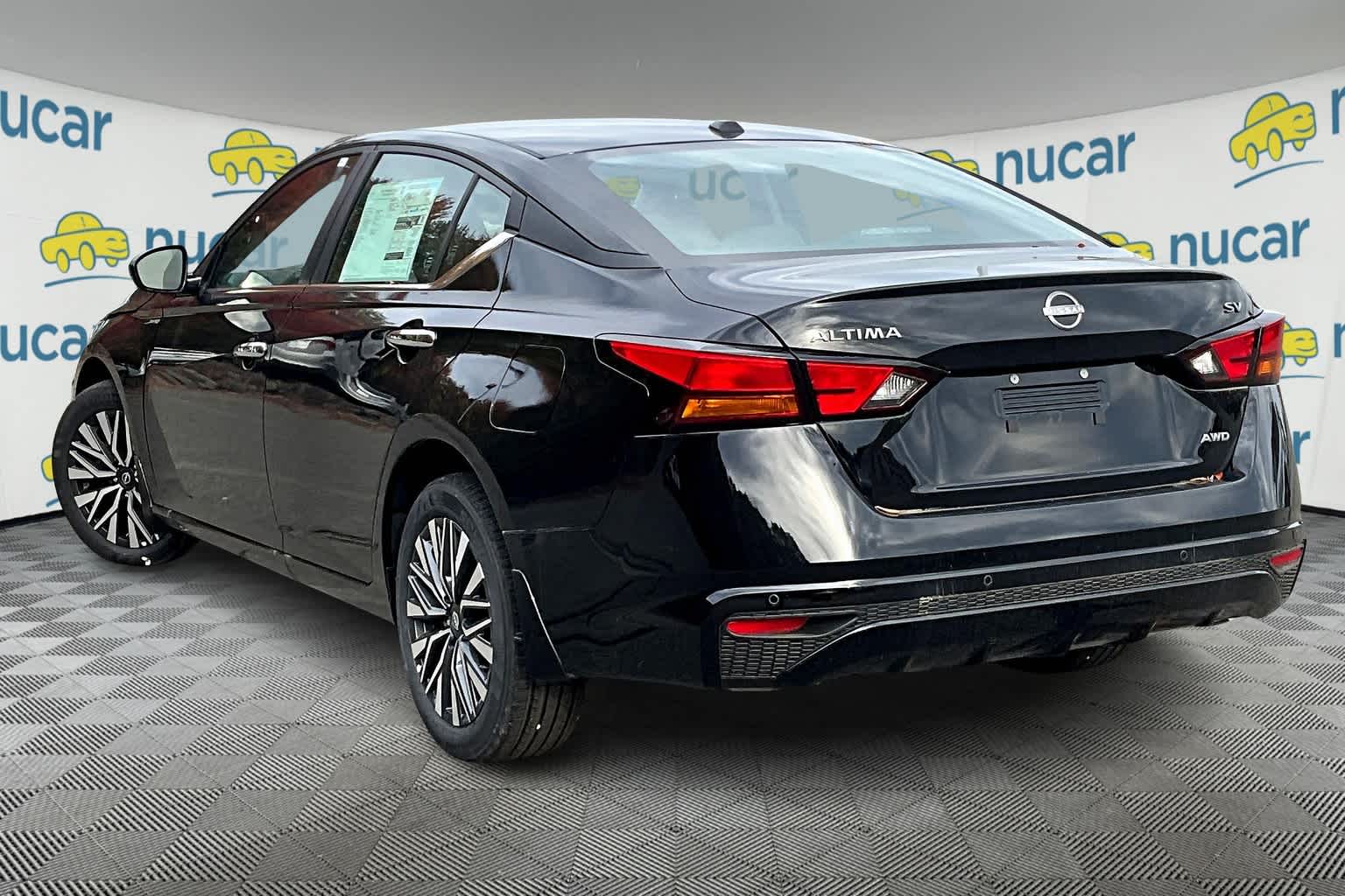 2024 Nissan Altima 2.5 SV - Photo 4