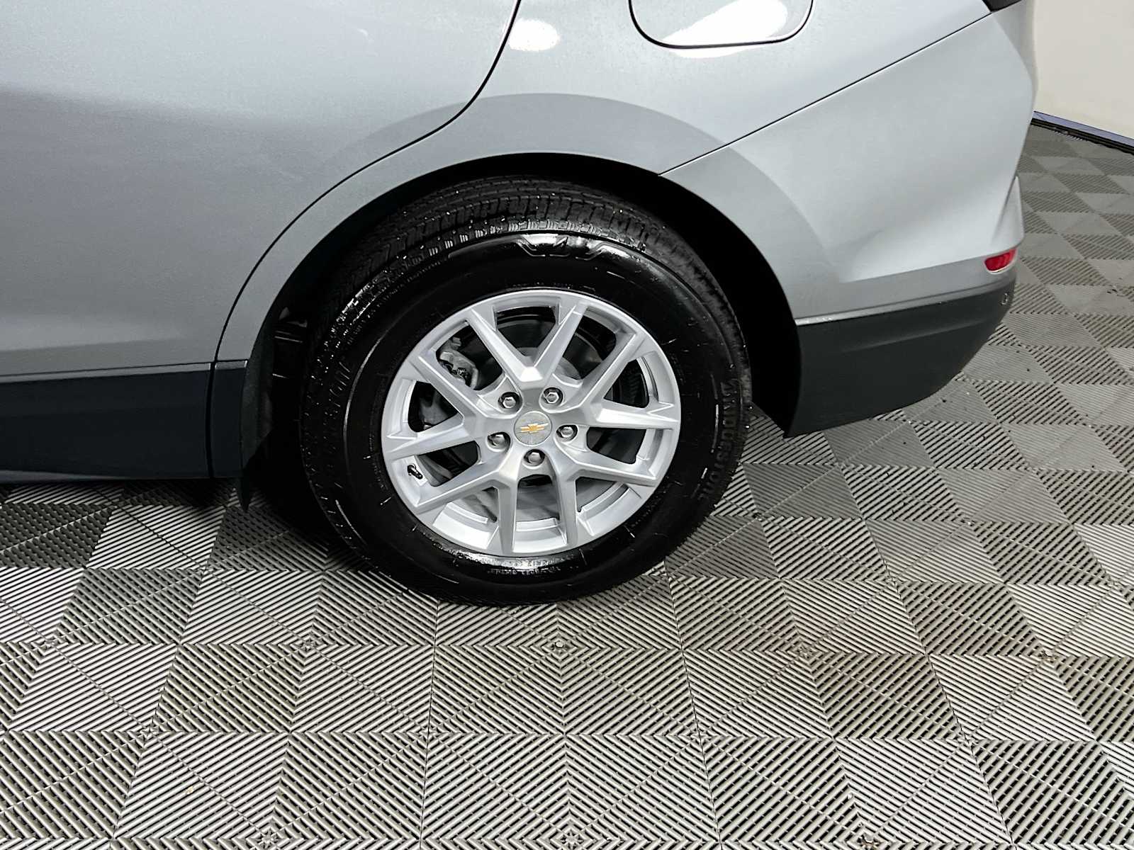 2023 Chevrolet Equinox LT - Photo 30