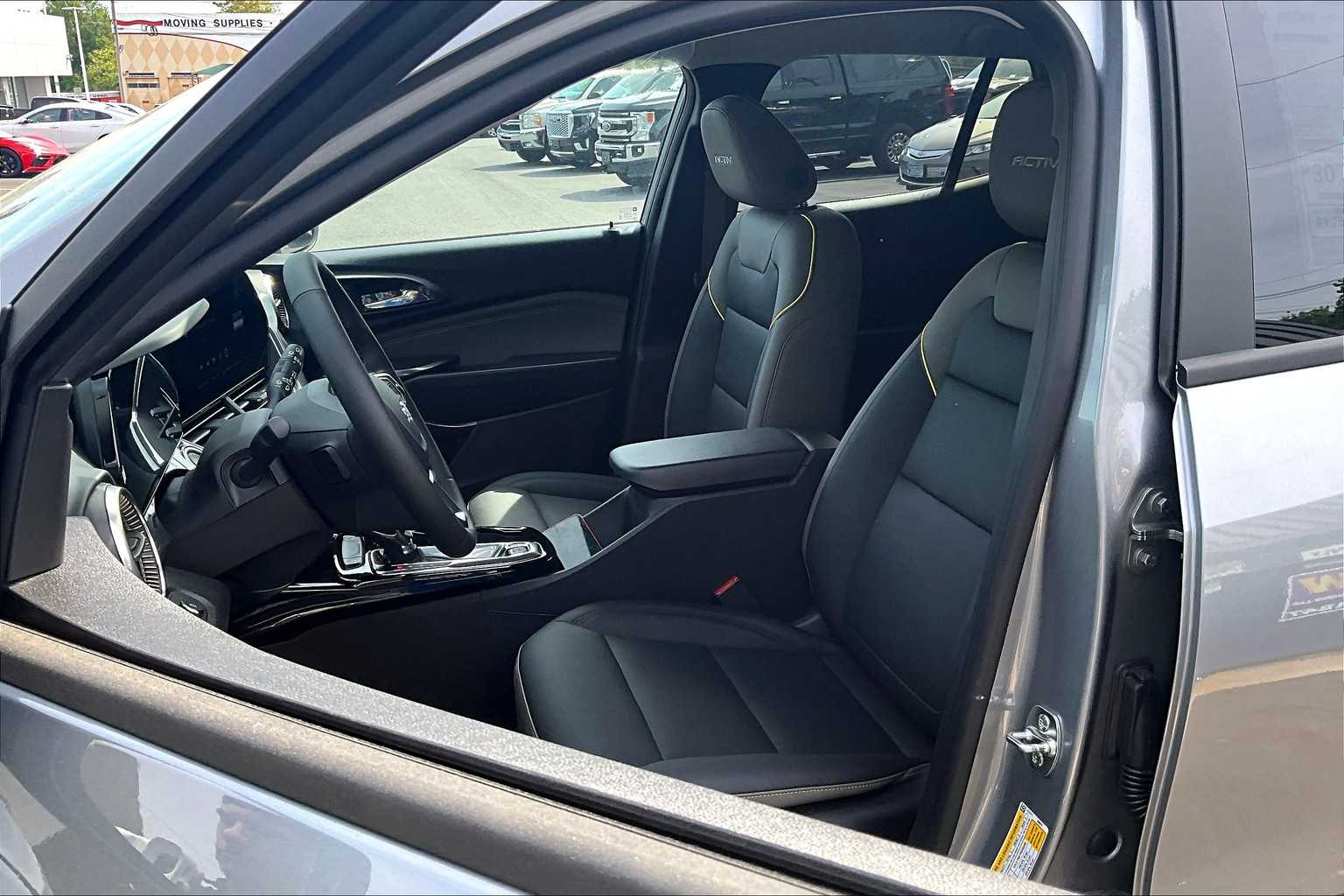 2025 Chevrolet Trax ACTIV - Photo 11