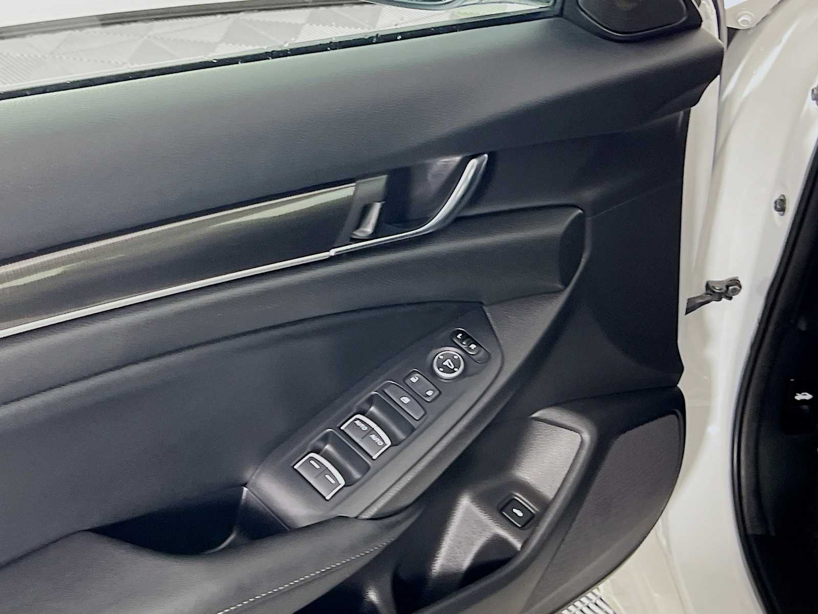 2022 Honda Accord Sport - Photo 17