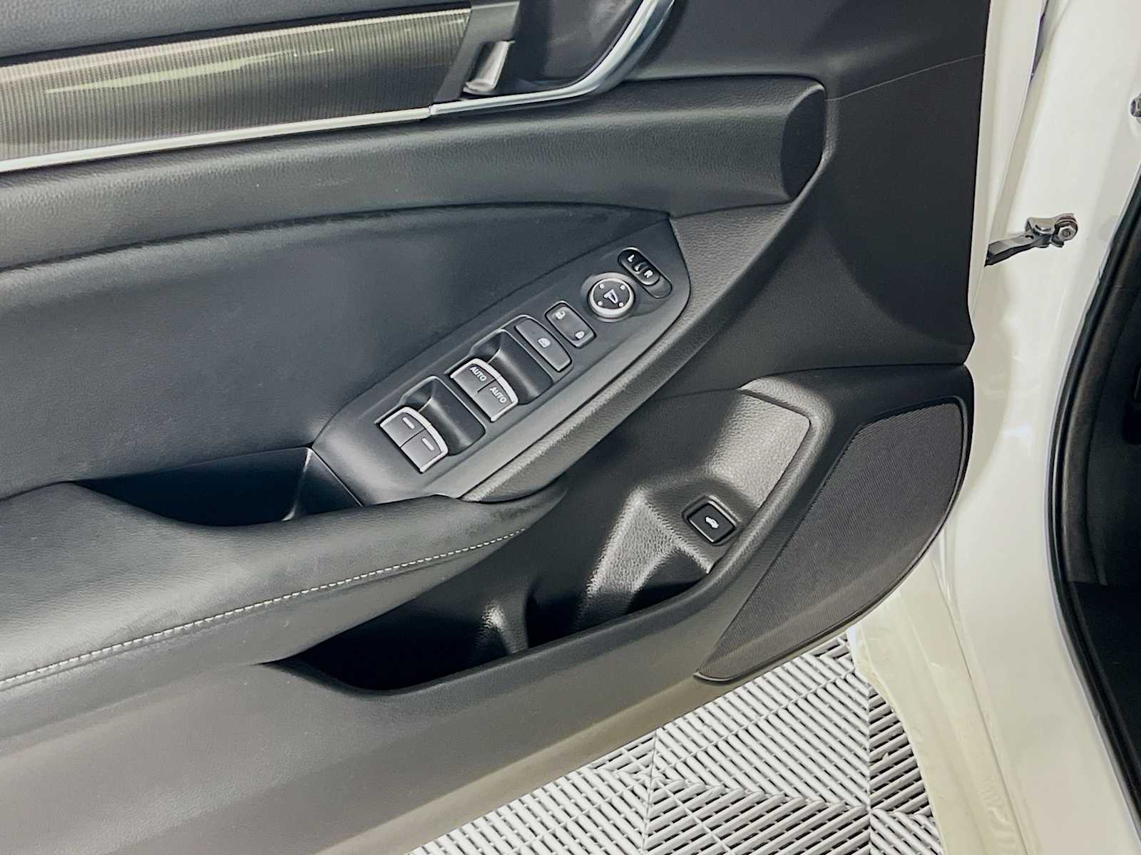 2022 Honda Accord Sport - Photo 18