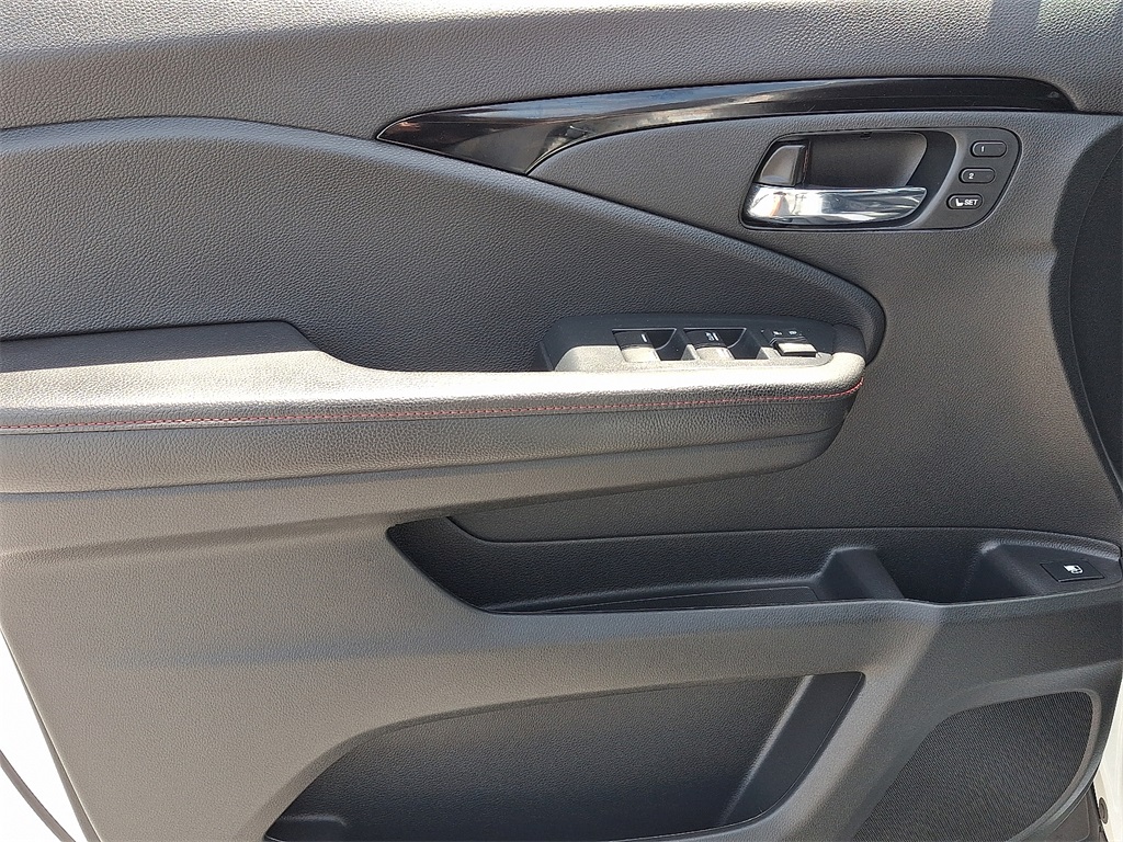 2022 Honda Ridgeline Black Edition - Photo 13