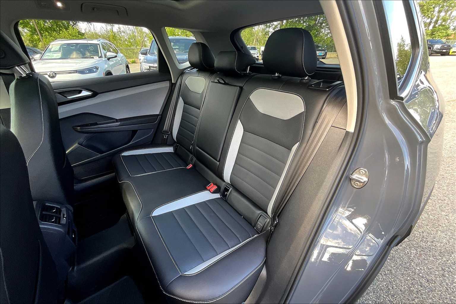 2023 Volkswagen Taos SEL - Photo 15