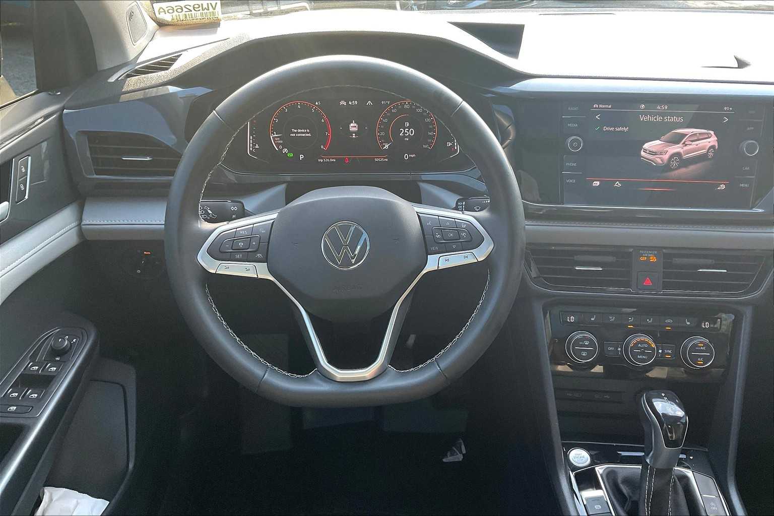 2023 Volkswagen Taos SEL - Photo 17