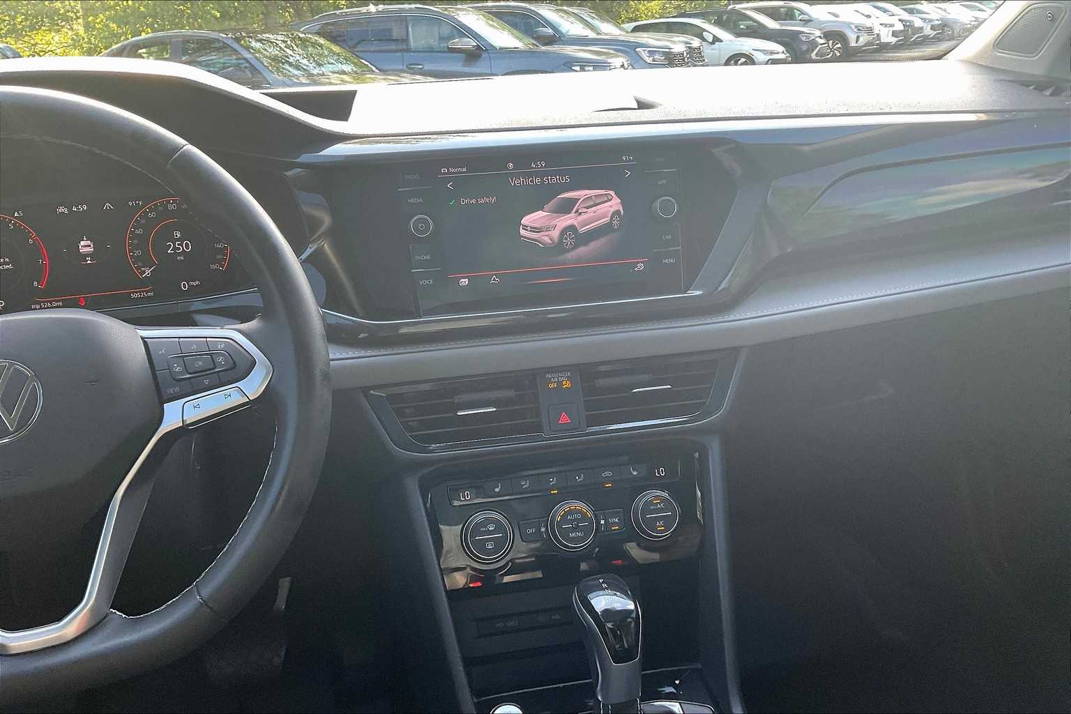 2023 Volkswagen Taos SEL - Photo 18