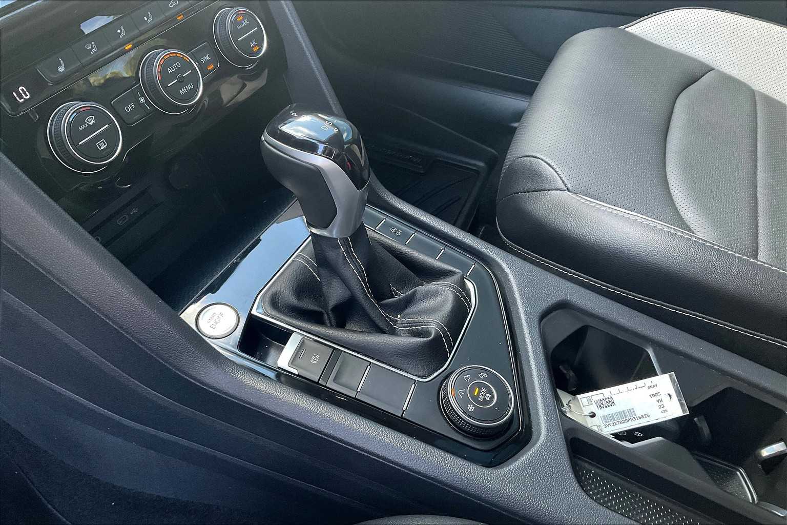 2023 Volkswagen Taos SEL - Photo 20