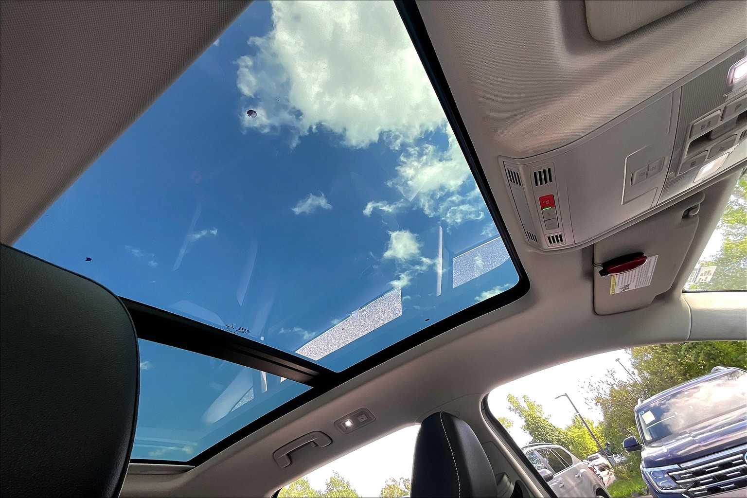 2023 Volkswagen Taos SEL - Photo 22