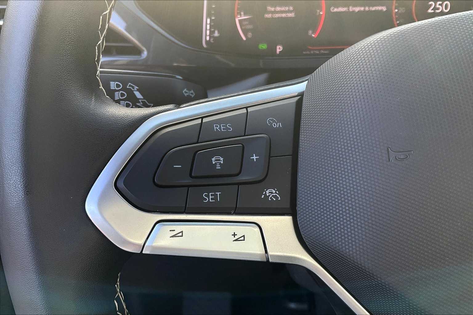 2023 Volkswagen Taos SEL - Photo 23