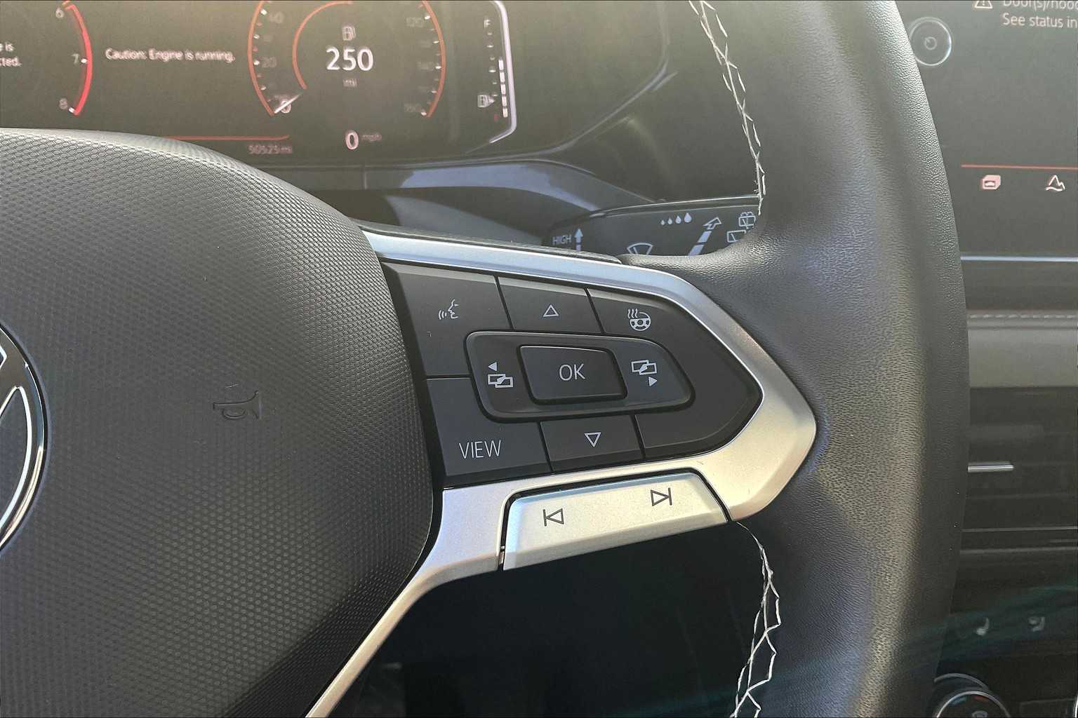 2023 Volkswagen Taos SEL - Photo 24
