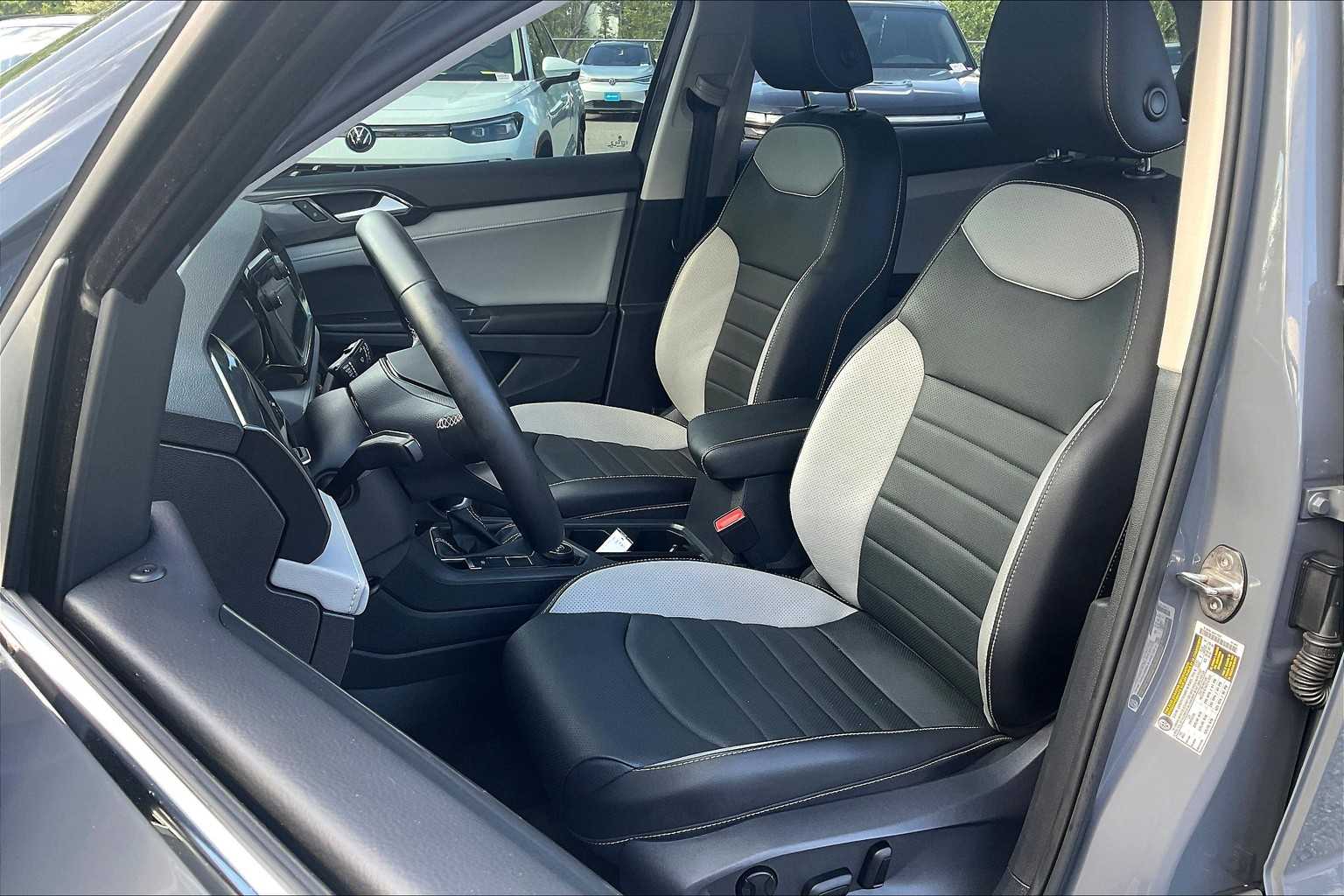 2023 Volkswagen Taos SEL - Photo 10