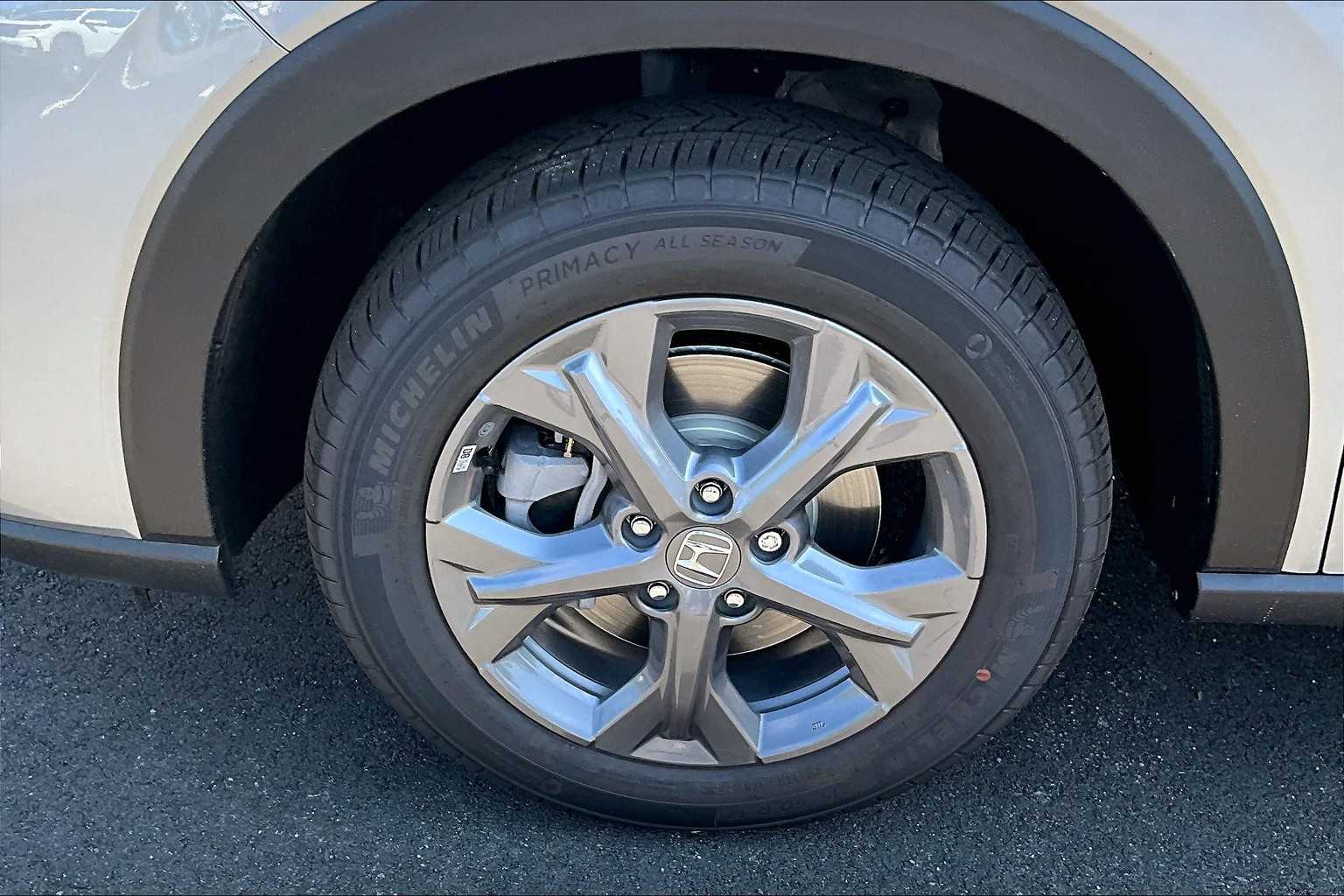 2026 Honda HR-V LX - Photo 8