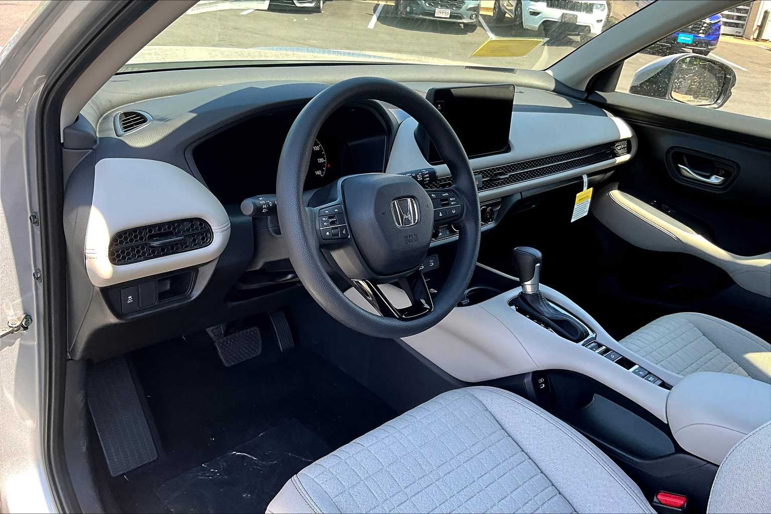 2026 Honda HR-V LX - Photo 9