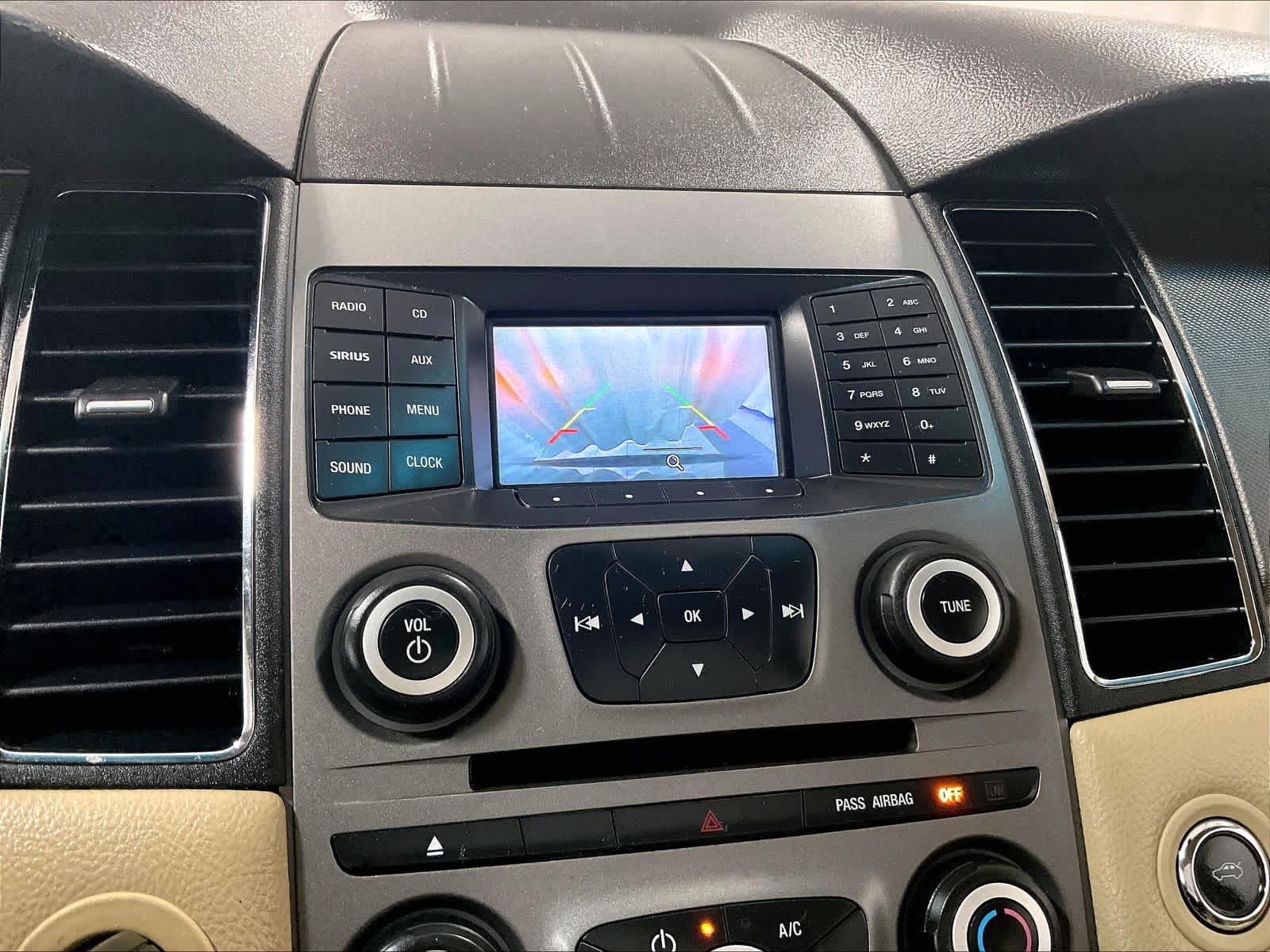 2019 Ford Taurus SE - Photo 19