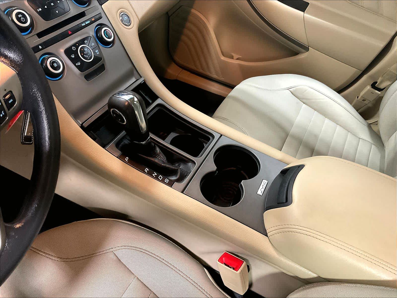 2019 Ford Taurus SE - Photo 20