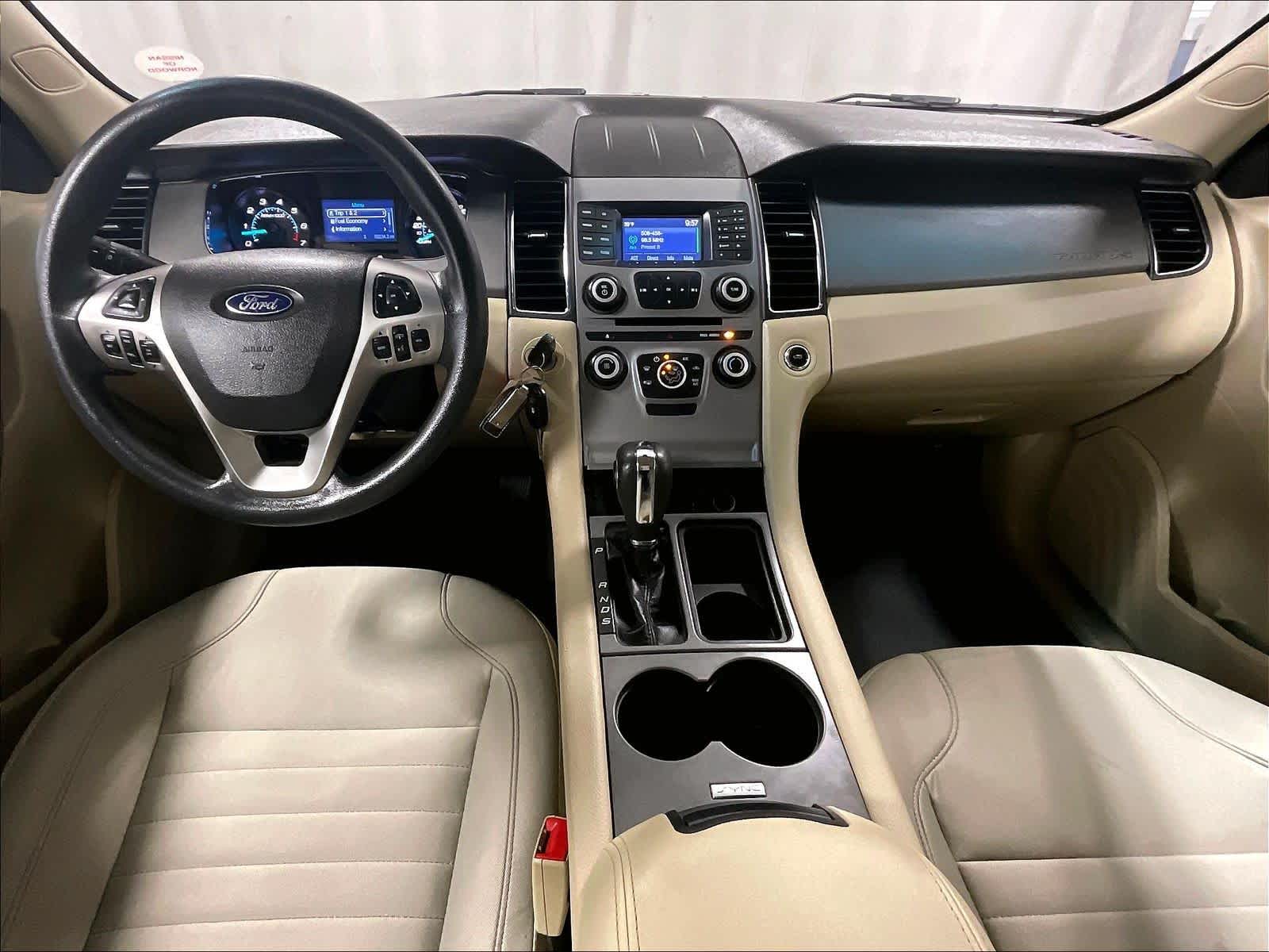 2019 Ford Taurus SE - Photo 21