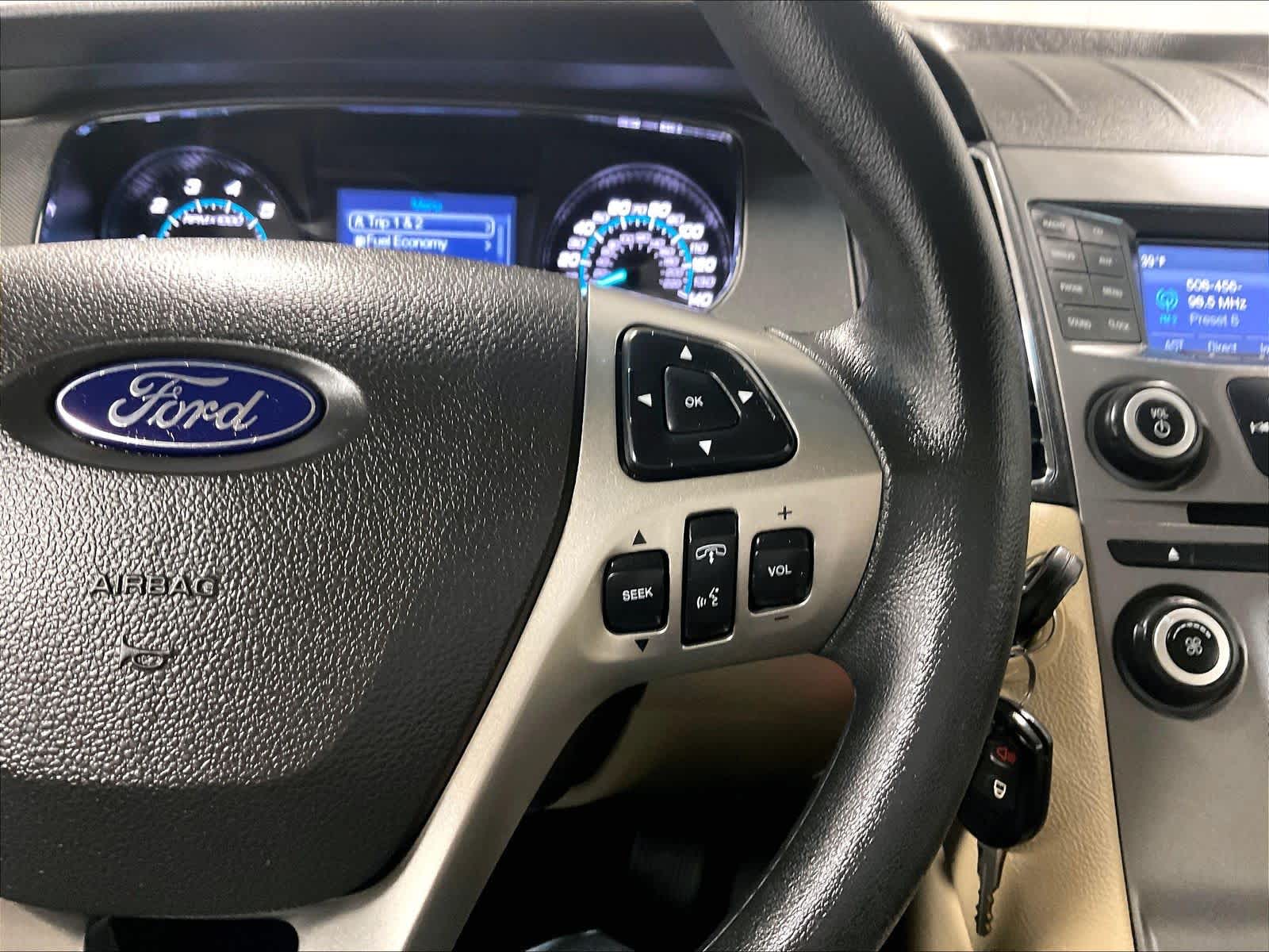 2019 Ford Taurus SE - Photo 23