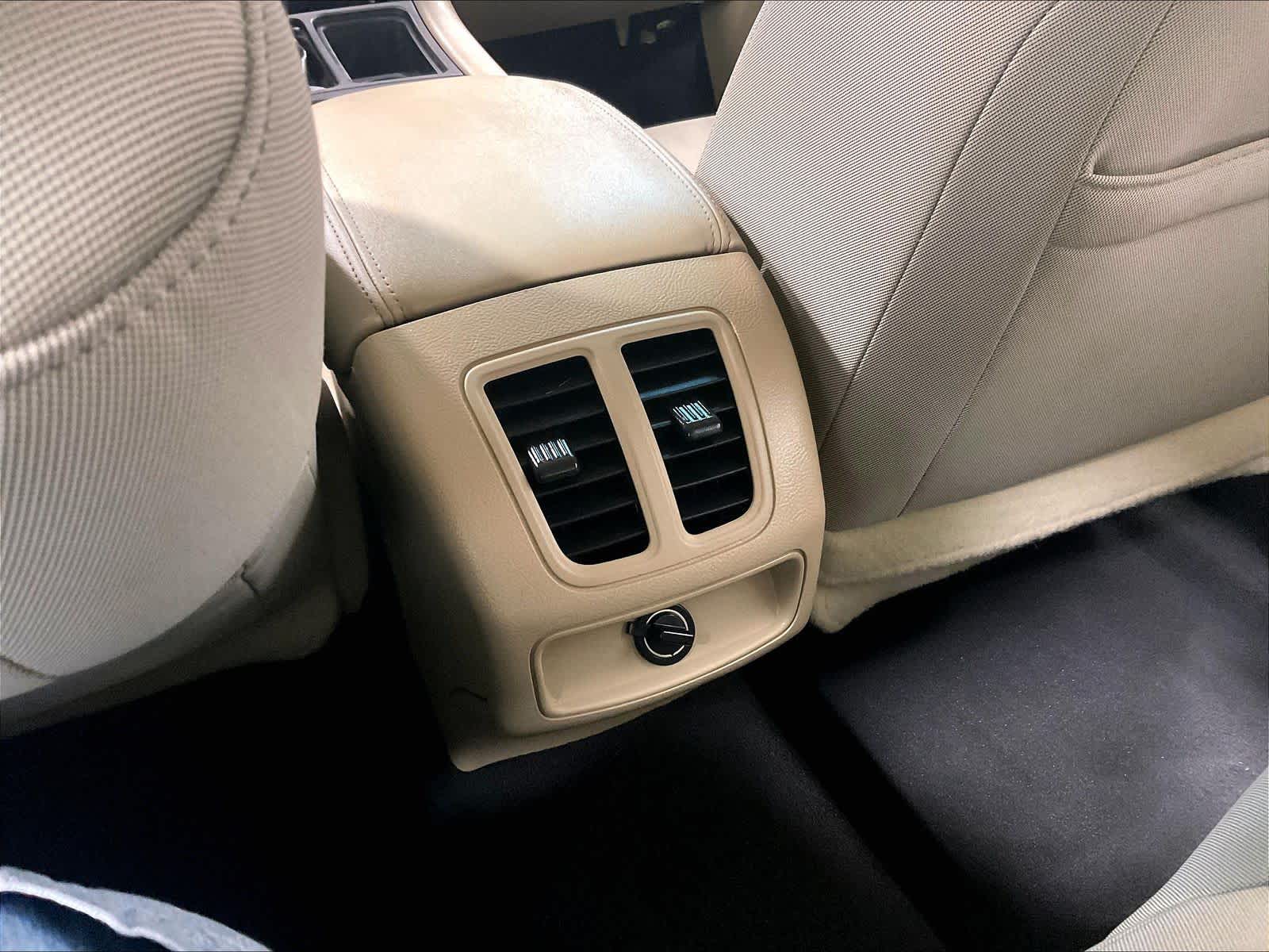 2019 Ford Taurus SE - Photo 27