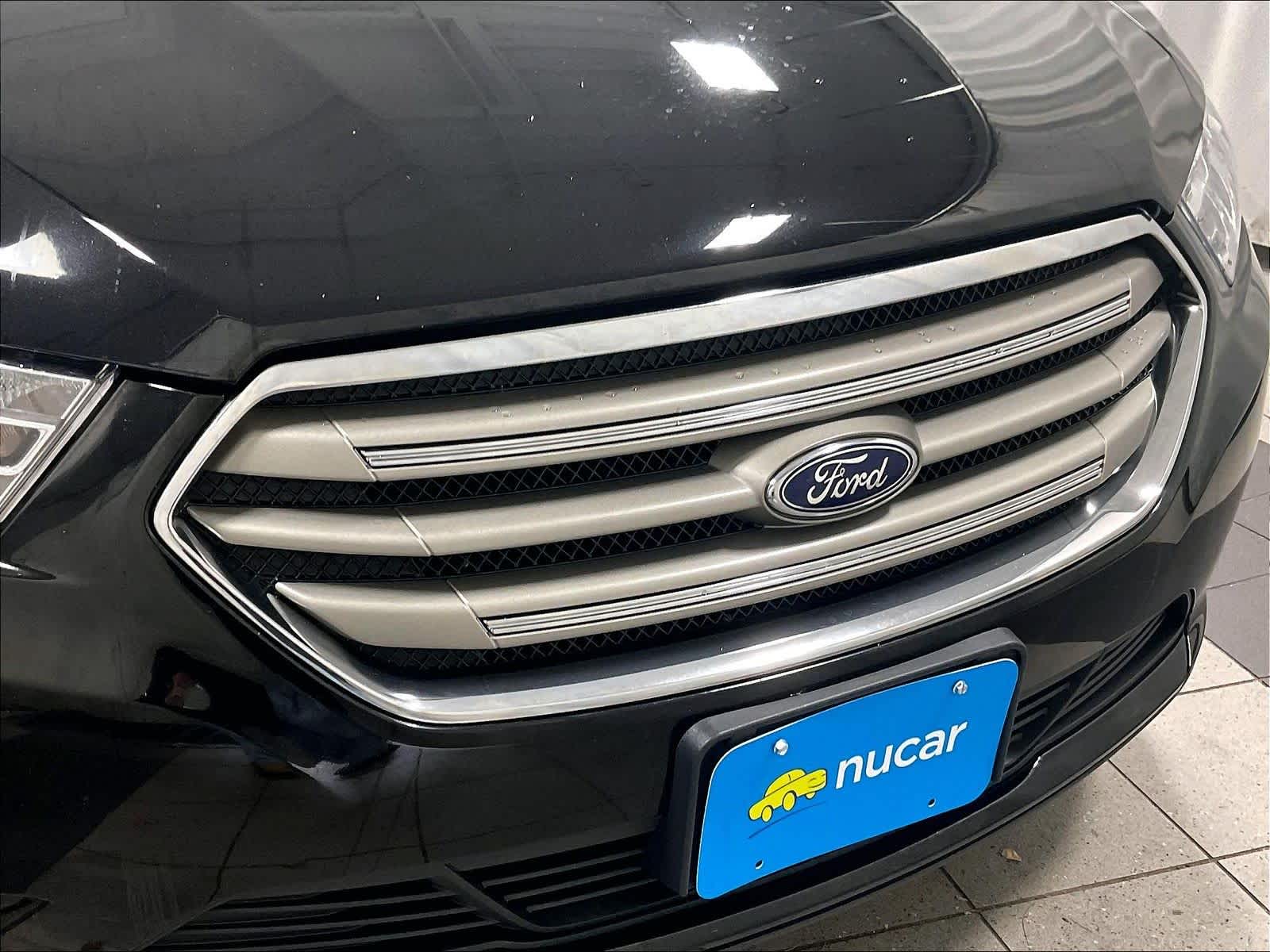 2019 Ford Taurus SE - Photo 31