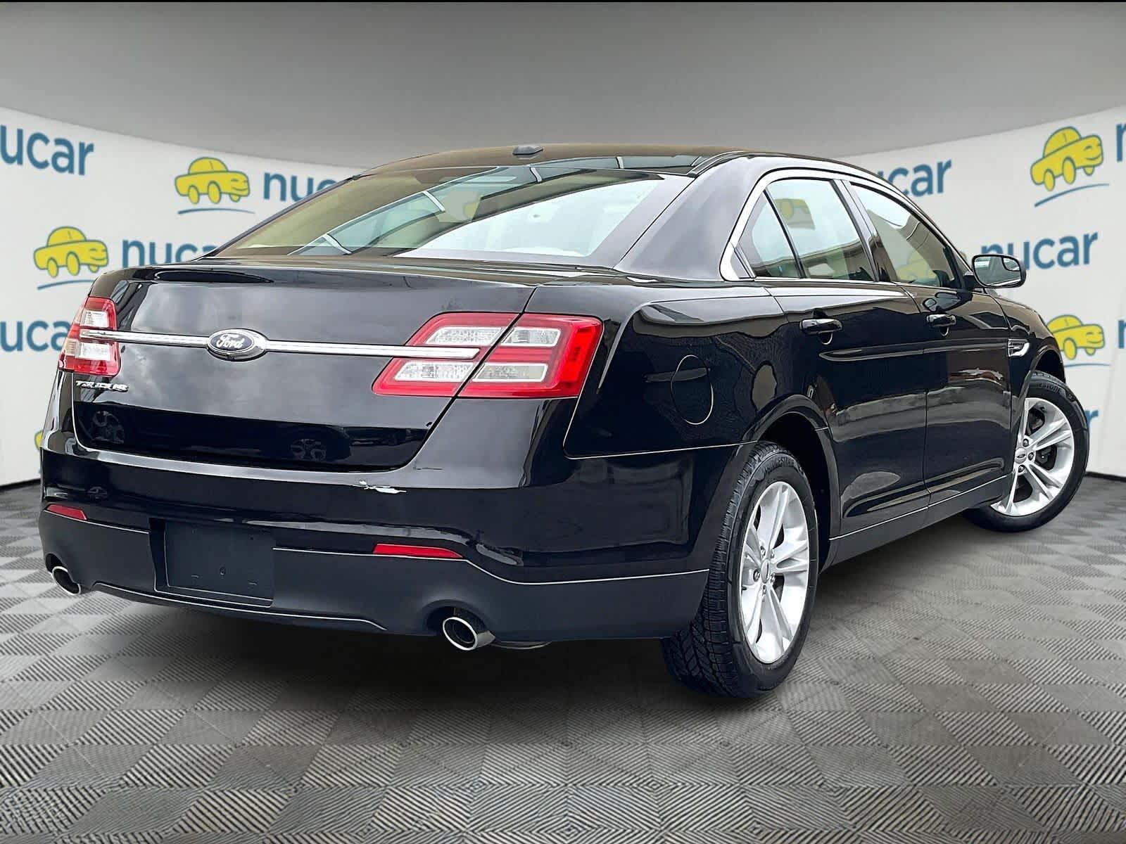 2019 Ford Taurus SE - Photo 6