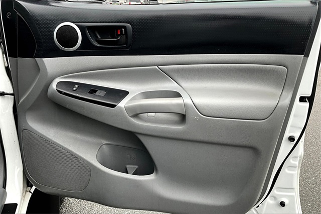 2015 Toyota Tacoma Base - Photo 12