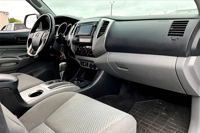 2015 Toyota Tacoma Base - Photo 13
