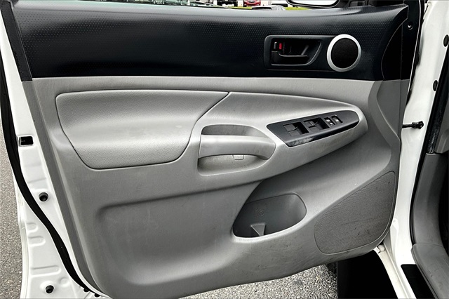 2015 Toyota Tacoma Base - Photo 9