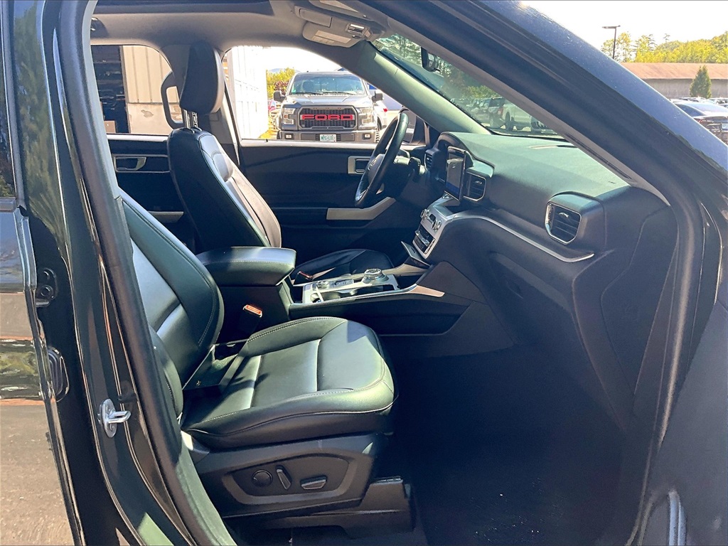 2022 Ford Explorer XLT - Photo 14