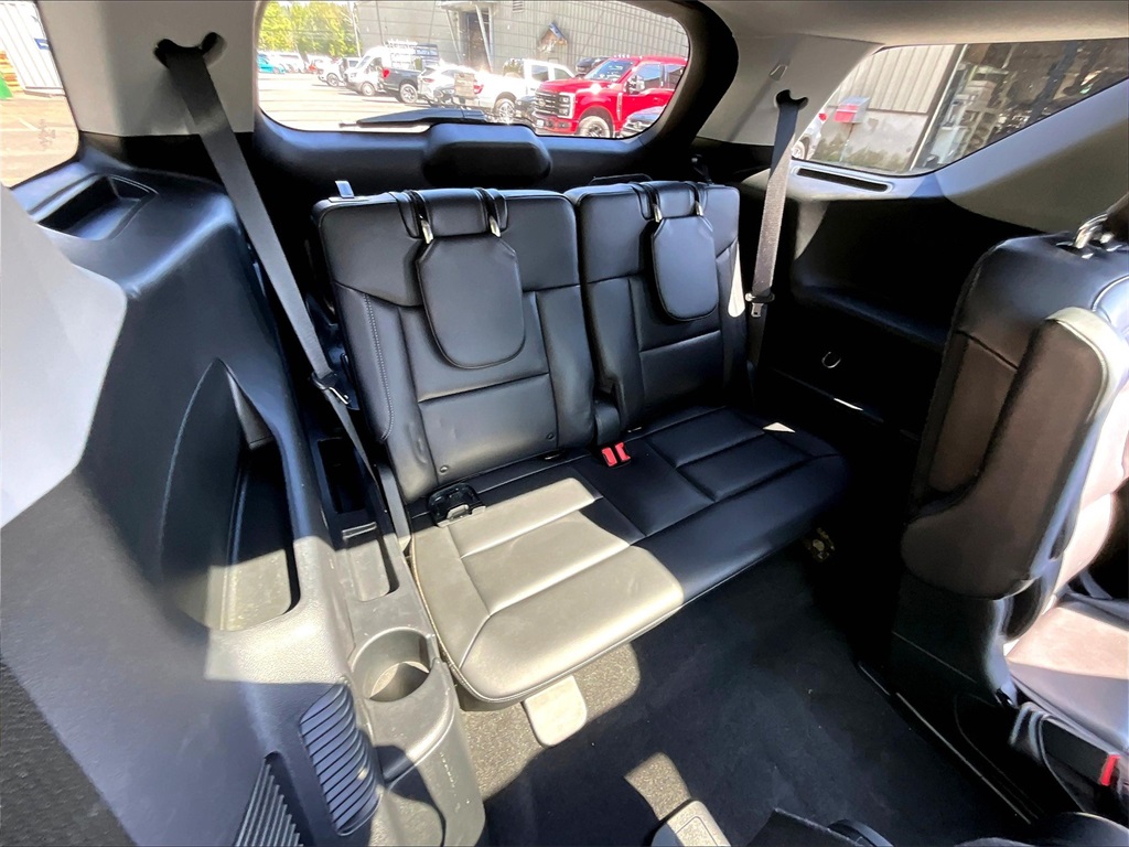 2022 Ford Explorer XLT - Photo 17