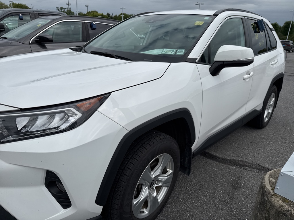 2021 Toyota RAV4 XLE - Photo 13