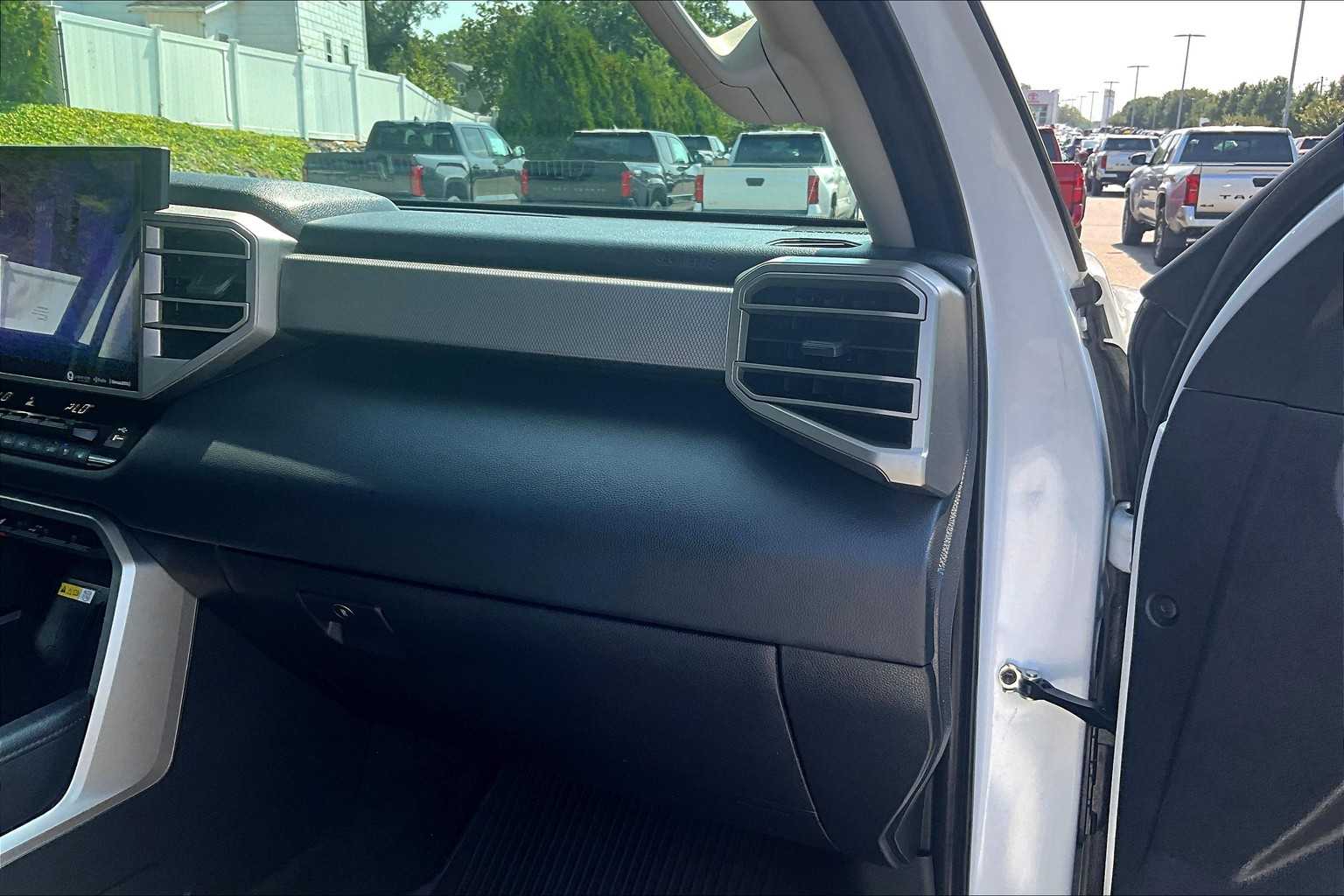 2023 Toyota Tundra Limited Hybrid - Photo 13