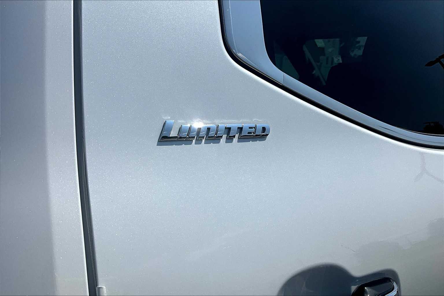 2023 Toyota Tundra Limited Hybrid - Photo 29