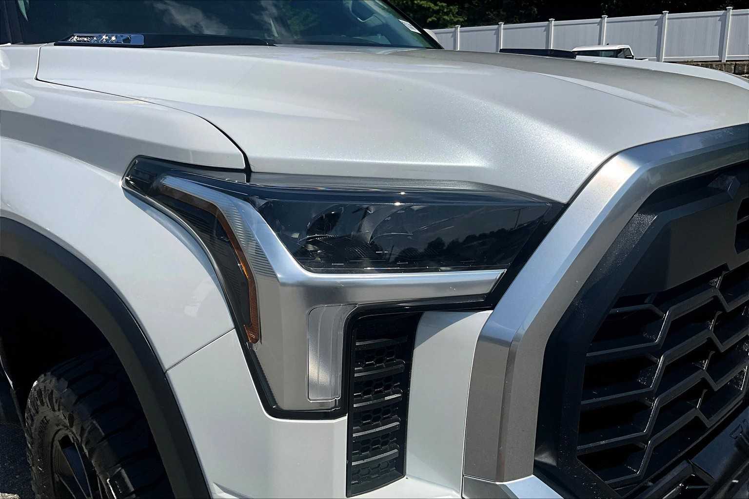 2023 Toyota Tundra Limited Hybrid - Photo 34