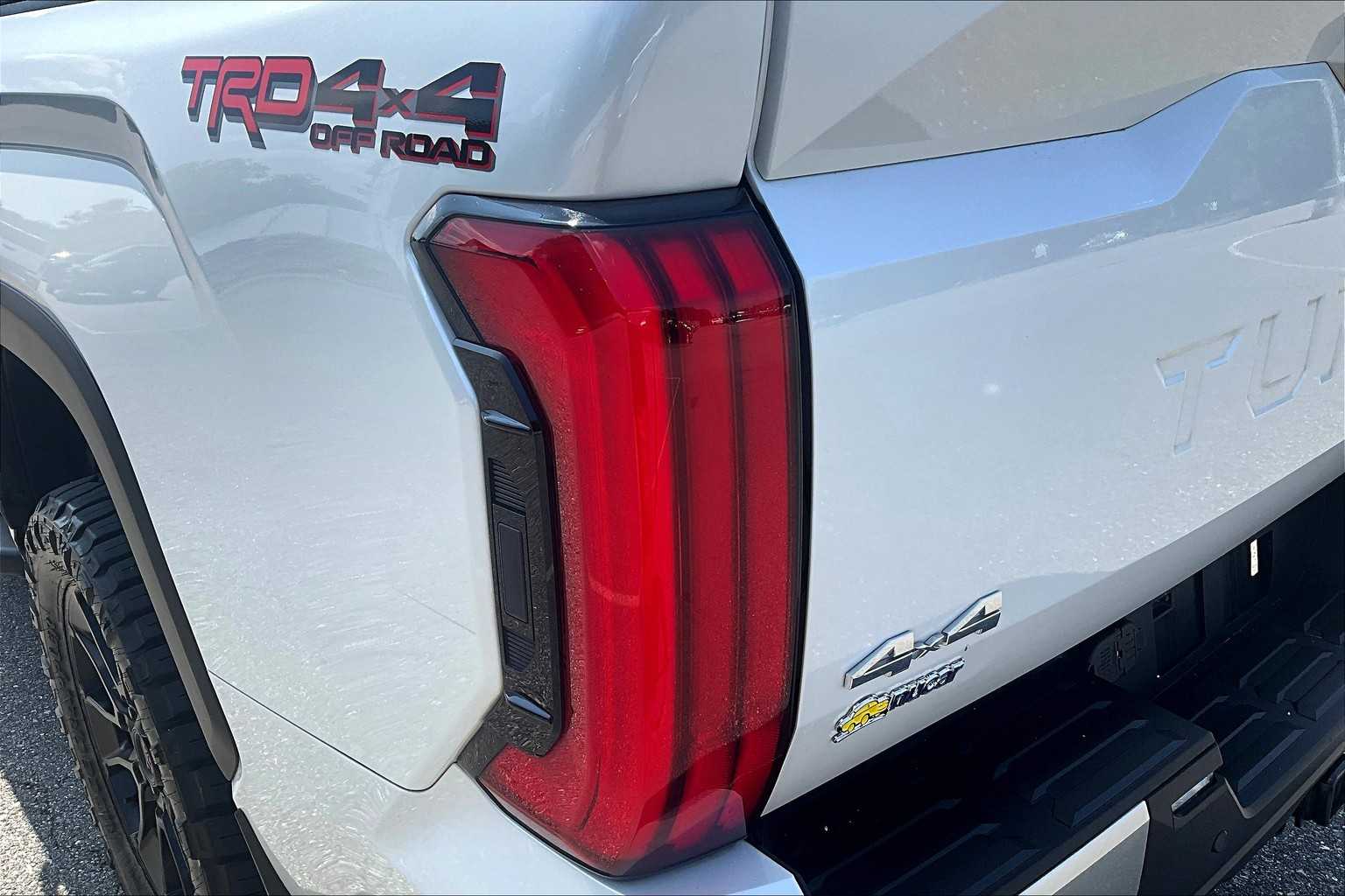 2023 Toyota Tundra Limited Hybrid - Photo 35