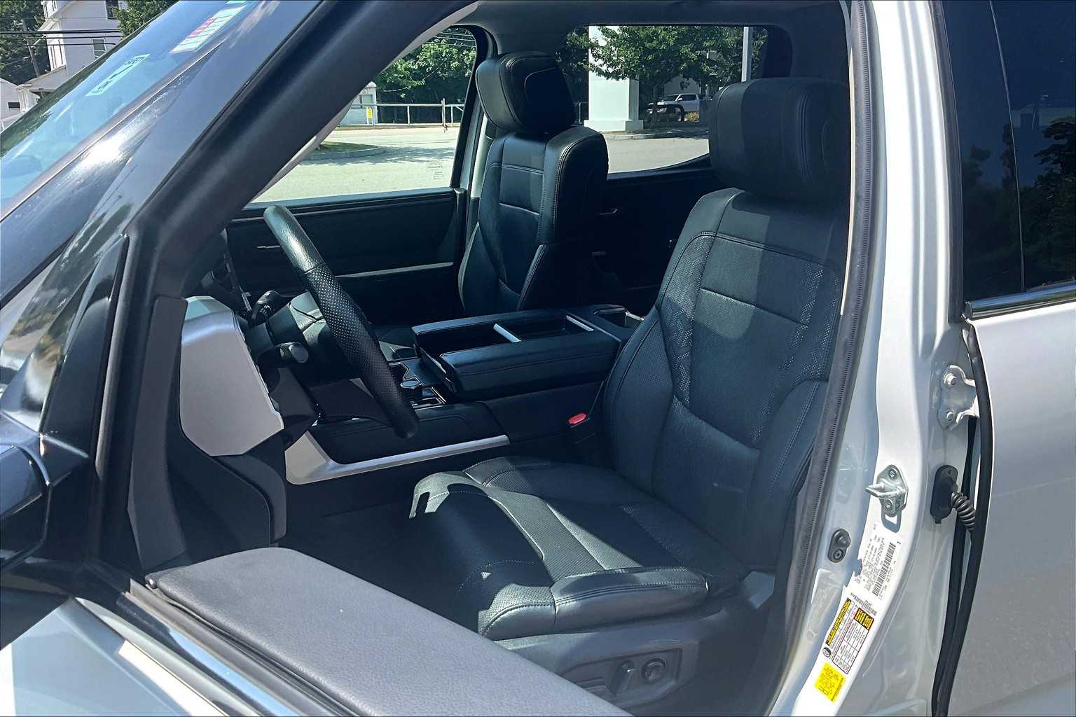 2023 Toyota Tundra Limited Hybrid - Photo 10