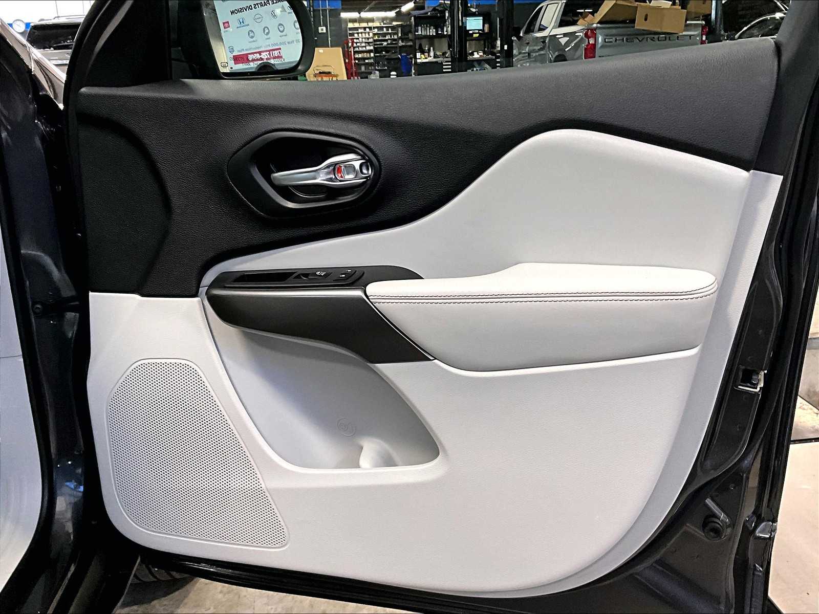 2020 Jeep Cherokee Limited - Photo 12
