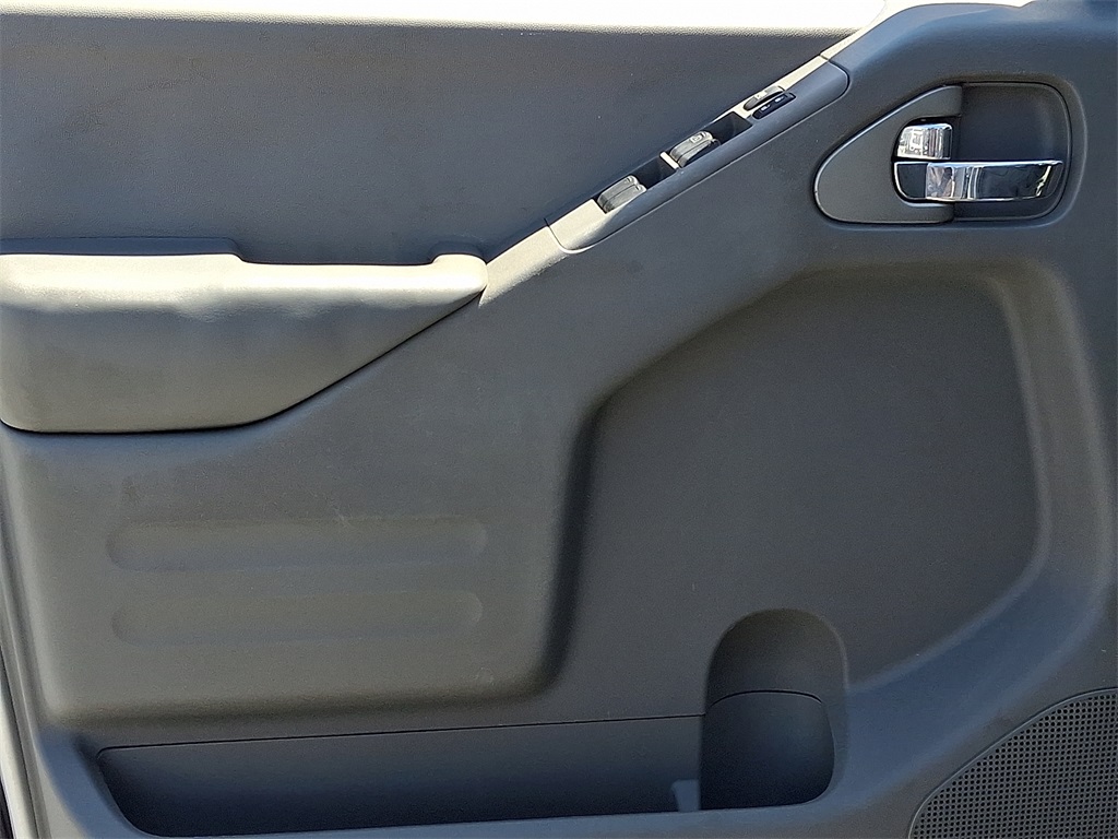 2016 Nissan Frontier  - Photo 12