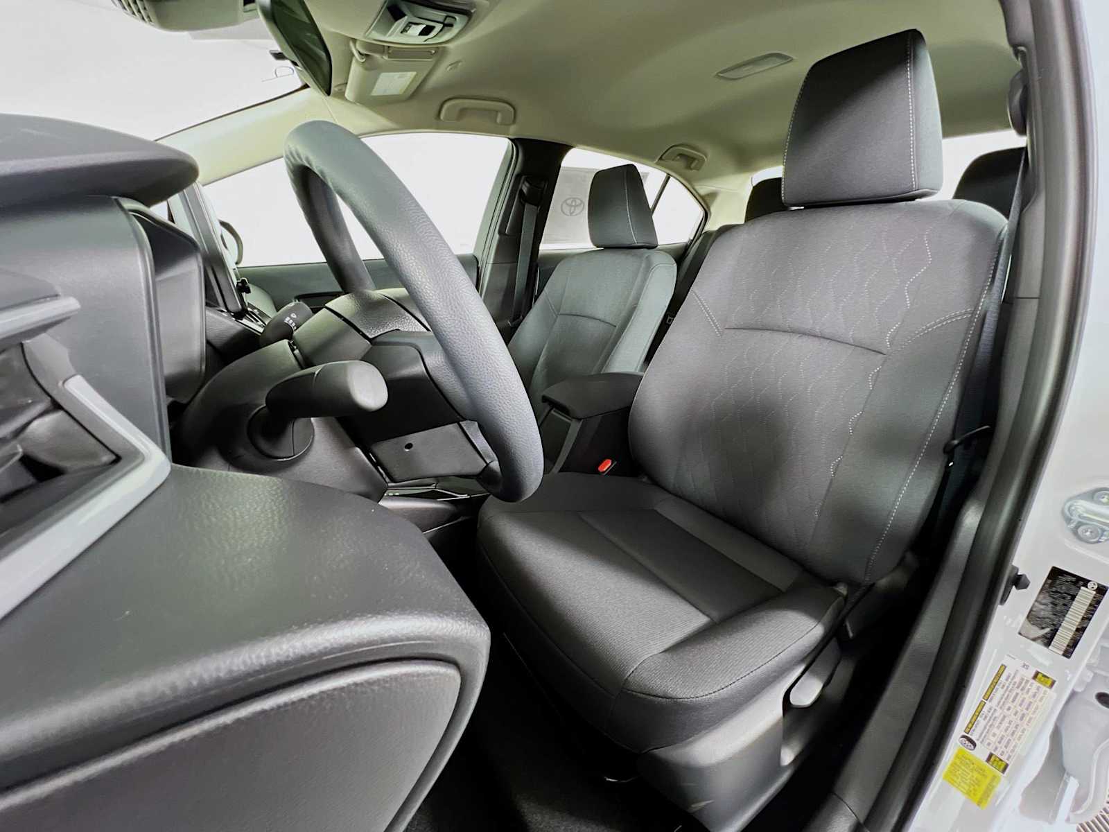 2025 Toyota Corolla LE - Photo 12