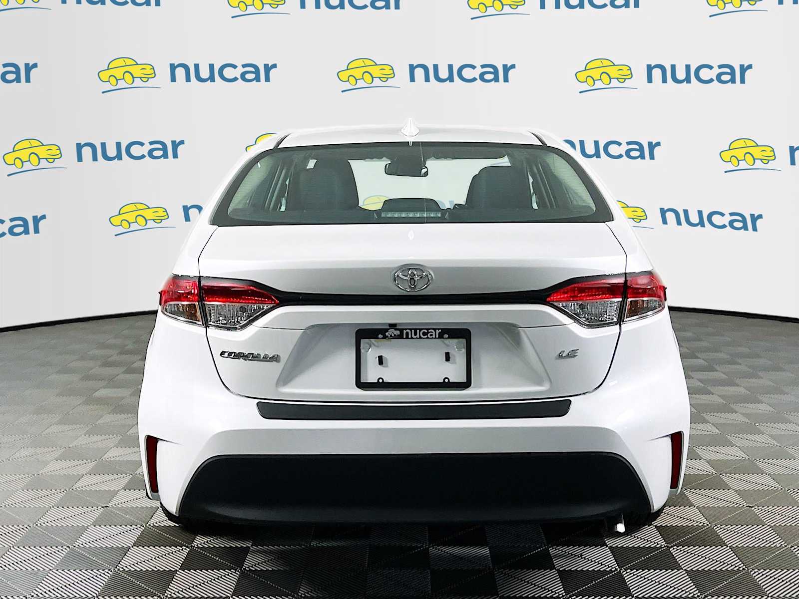 2025 Toyota Corolla LE - Photo 5