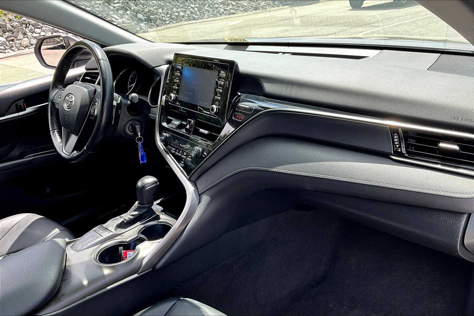 2023 Toyota Camry SE - Photo 14