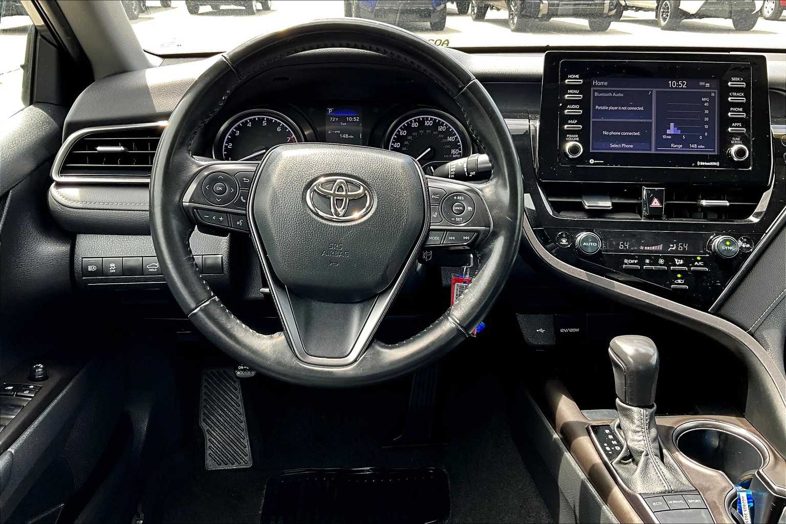 2023 Toyota Camry SE - Photo 17