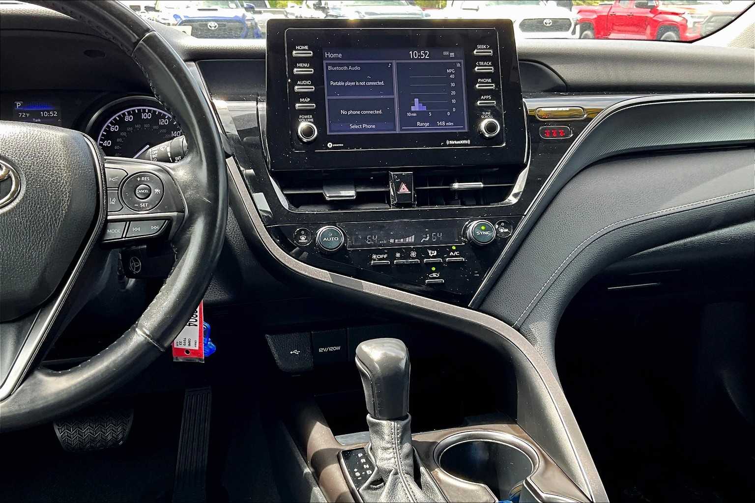 2023 Toyota Camry SE - Photo 18
