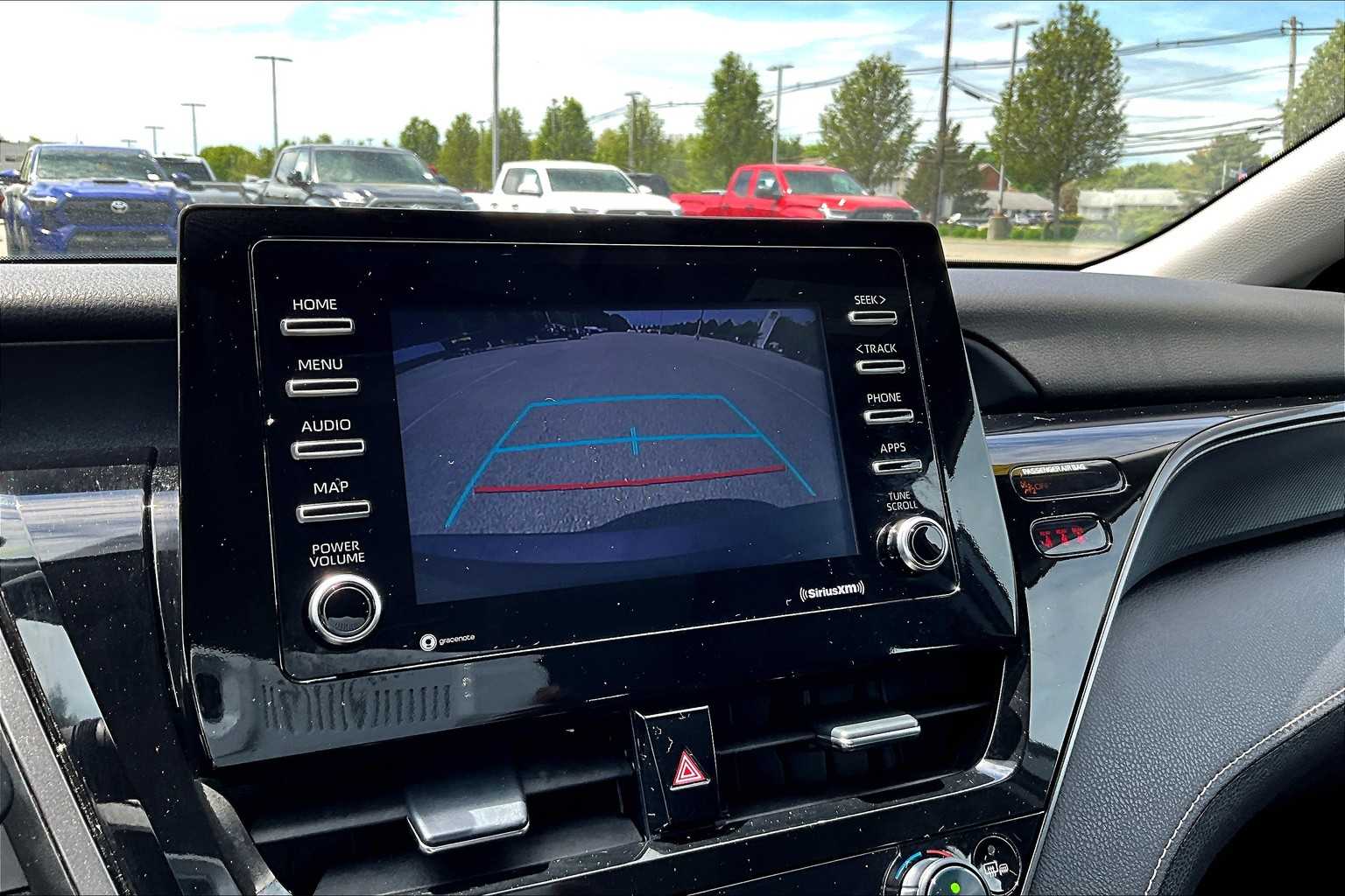 2023 Toyota Camry SE - Photo 19