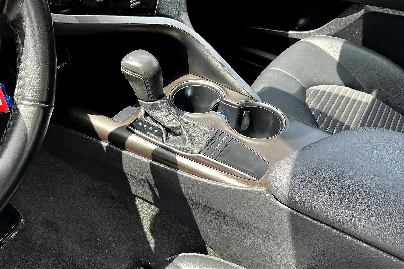 2023 Toyota Camry SE - Photo 20