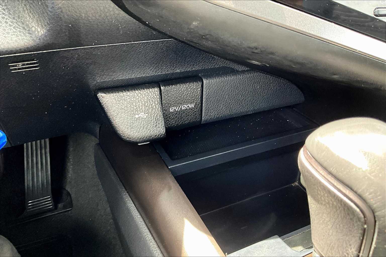 2023 Toyota Camry SE - Photo 27