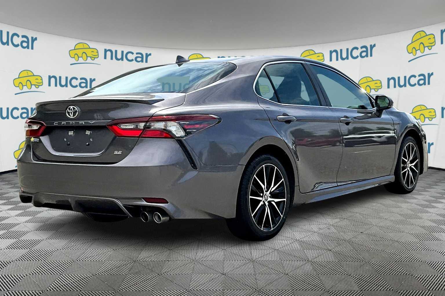 2023 Toyota Camry SE - Photo 6