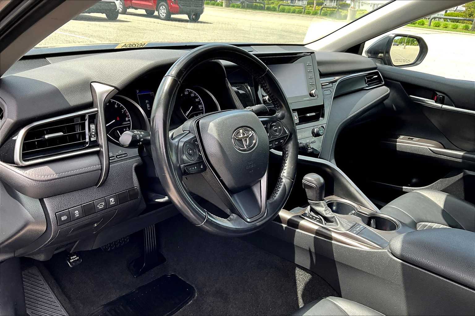 2023 Toyota Camry SE - Photo 8